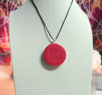 OrgoChakra Root Halbrunder Anhänger oder Schlüsselanhänger 15 gr.