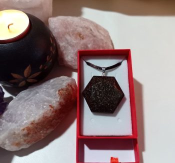 Orgonit-Anhänger Hexagon SMALL IRON CHIP 15 gr.